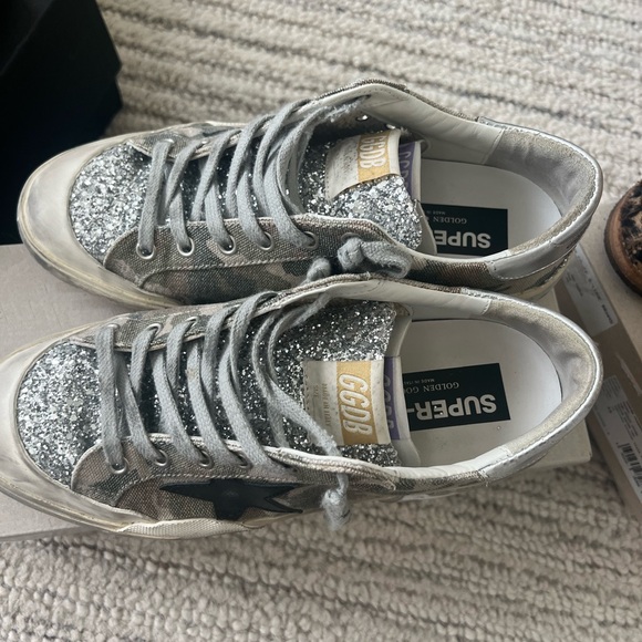 Golden Goose camouflage Sneakers with Distressed Appearance and Metallic Accents - Picture 6 of 6